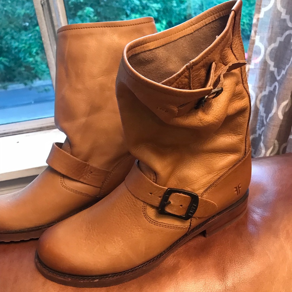 Frye Veronica Shortie, camel 7.5M